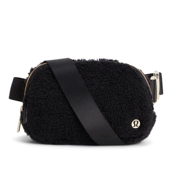 Lululemon Athletica Handbags - NWT Lululemon Everywhere Belt Bag Fleece 1L – Black | NWT Sherpa Waist Bag 727G